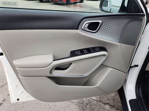New 2025 Kia Soul LX w/ LX Technology Package image 10