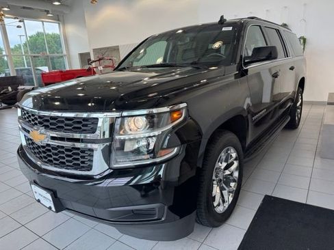 Used 2019 Chevrolet Suburban LT AWD/4WD image 31