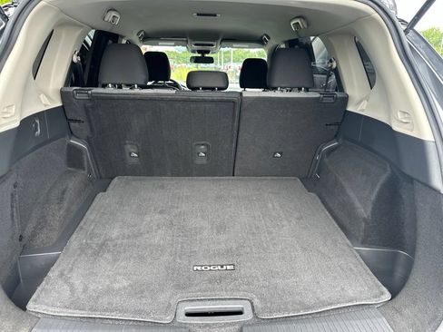 Used 2021 Nissan Rogue S FWD image 34