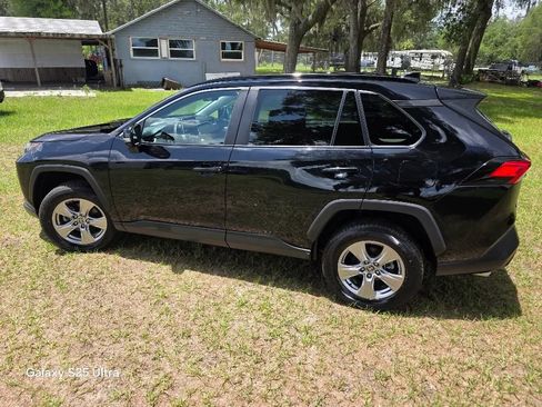 Used 2023 Toyota RAV4 XLE FWD image 6