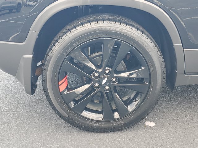Used 2019 Chevrolet Trax LT w/ Redline Edition FWD image 7