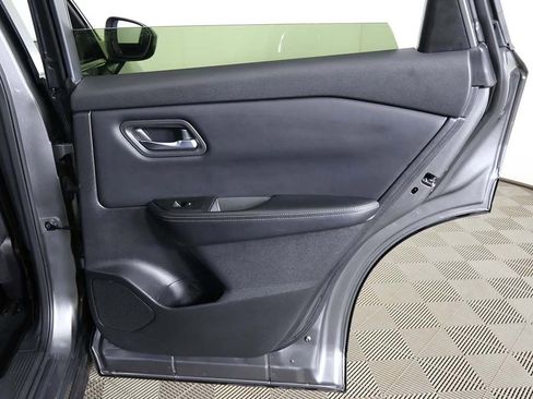 Used 2024 Nissan Rogue SV FWD image 24