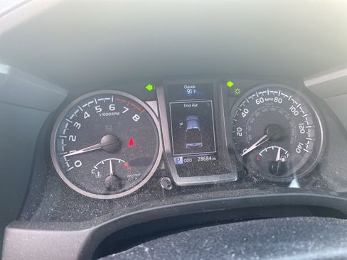 Used 2023 Toyota Tacoma TRD Off-Road AWD/4WD image 5