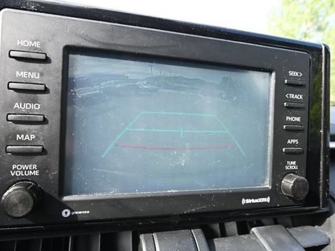 Used 2020 Toyota RAV4 XLE AWD/4WD image 12