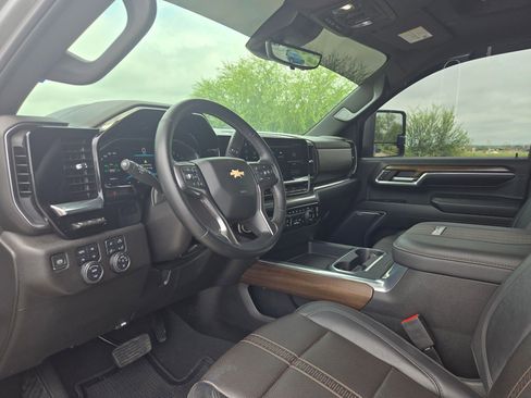 Used 2024 Chevrolet Silverado 3500 High Country w/ High Country Premium Package AWD/4WD image 11