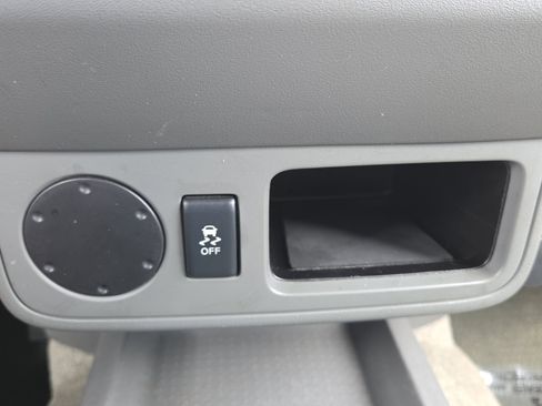 Used 2018 Nissan Frontier SV RWD image 30