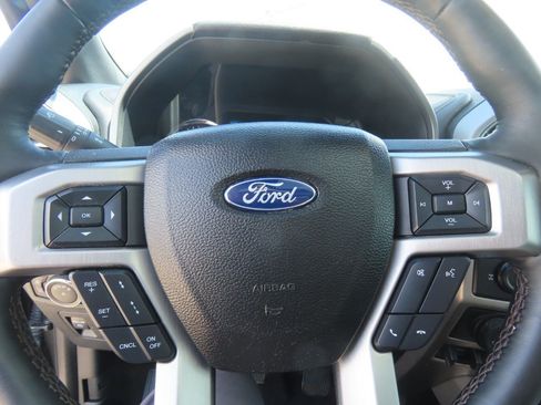 Used 2018 Ford F150 Platinum w/ Equipment Group 701A Luxury RWD image 28