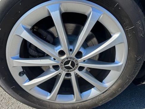 Certified 2019 Mercedes-Benz A 220 4MATIC image 24
