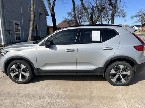 Used 2023 Volvo XC40 B5 Plus w/ Protection Package Premier image 10