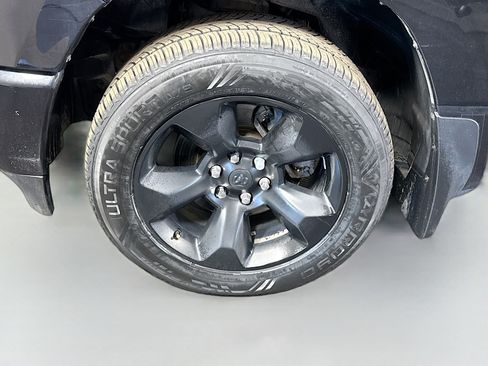 Used 2019 RAM 1500 Sport w/ Level 2 Equipment Group image 38