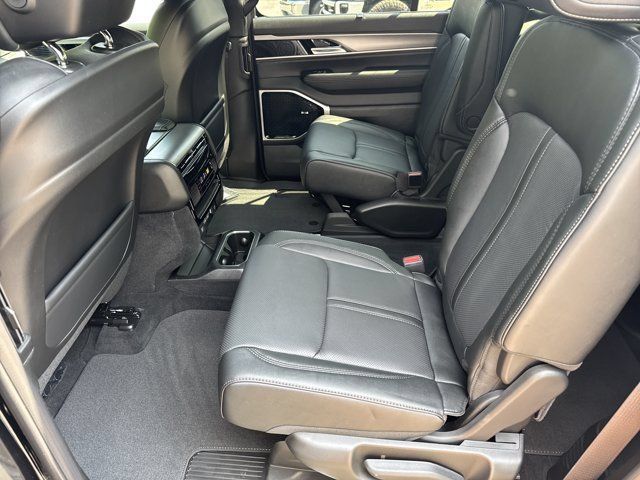 New 2026 Jeep Grand Wagoneer L Limited AWD/4WD image 13