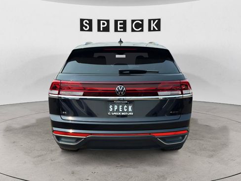 Used 2024 Volkswagen Atlas Cross Sport SE AWD/4WD image 4