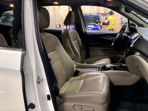 Used 2018 Honda Pilot Elite image 8