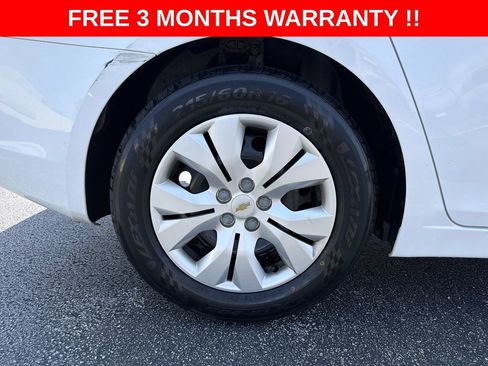Used 2015 Chevrolet Cruze LS FWD image 30