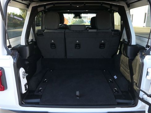 Used 2025 Jeep Wrangler Unlimited Sahara image 24