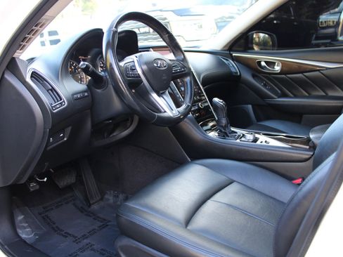 Used 2019 INFINITI Q50 Luxe w/ Essential Package (3.0T Luxe) image 17