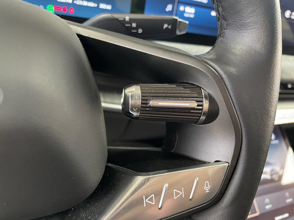 Used 2024 Lucid Air Pure RWD image 25