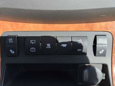 Used 2009 Buick Enclave CXL w/ Entertainment Package #4 image 33