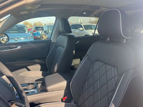 New 2026 Volkswagen Atlas SEL Premium R-Line AWD/4WD image 7