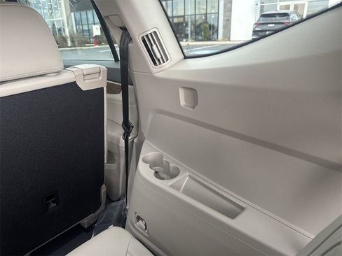 New 2026 Volkswagen Atlas SE image 31