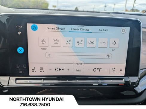 Used 2025 Volkswagen Atlas SE image 24