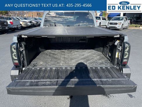 Used 2019 Toyota Tacoma TRD Off-Road image 30