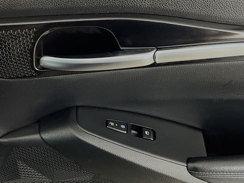 Used 2024 Kia Seltos EX image 32