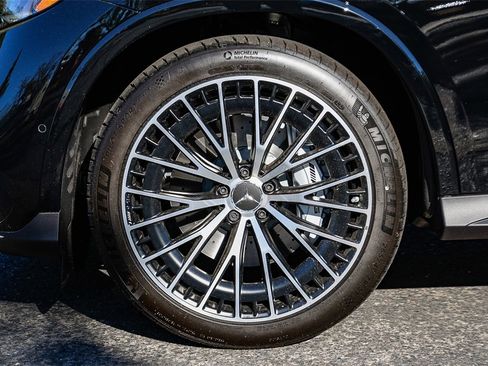 New 2026 Mercedes-Benz GLC 43 AMG 4MATIC image 9