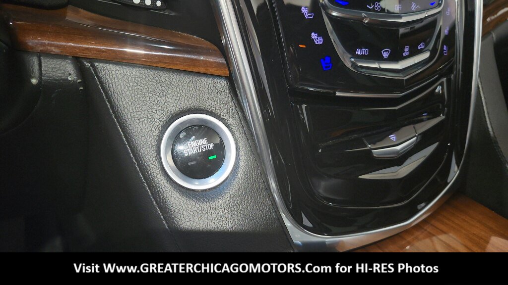 Used 2017 Cadillac Escalade ESV Luxury AWD/4WD image 37