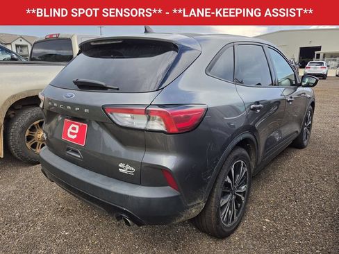 Used 2022 Ford Escape SE w/ SE Sport Appearance Package FWD image 5