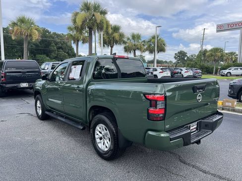 Used 2024 Nissan Frontier SV w/ Technology Package AWD/4WD image 8