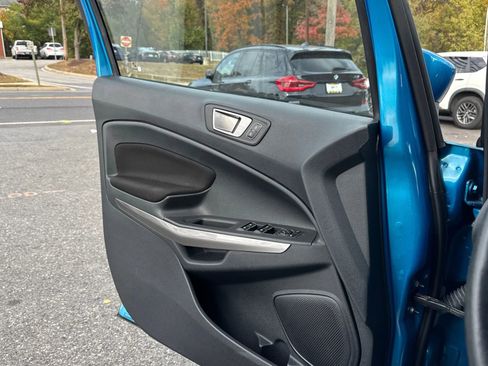 Used 2020 Ford EcoSport SE image 20
