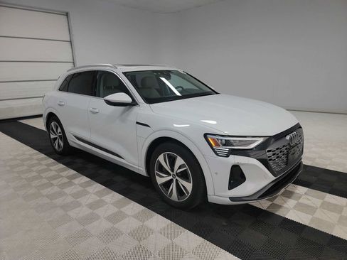 Used 2024 Audi Q8 e-tron Premium Plus w/ Premium Plus Package AWD/4WD image 2