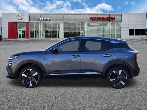New 2026 Nissan Kicks SR FWD image 4
