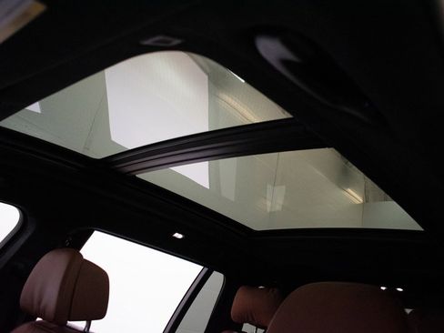 Certified 2023 BMW X7 xDrive40i w/ Executive Package image 22