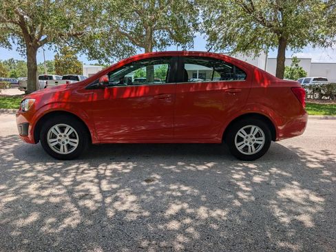 Used 2013 Chevrolet Sonic LT FWD image 4
