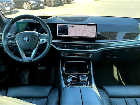 Used 2025 BMW X5 xDrive50e w/ Premium Package image 19