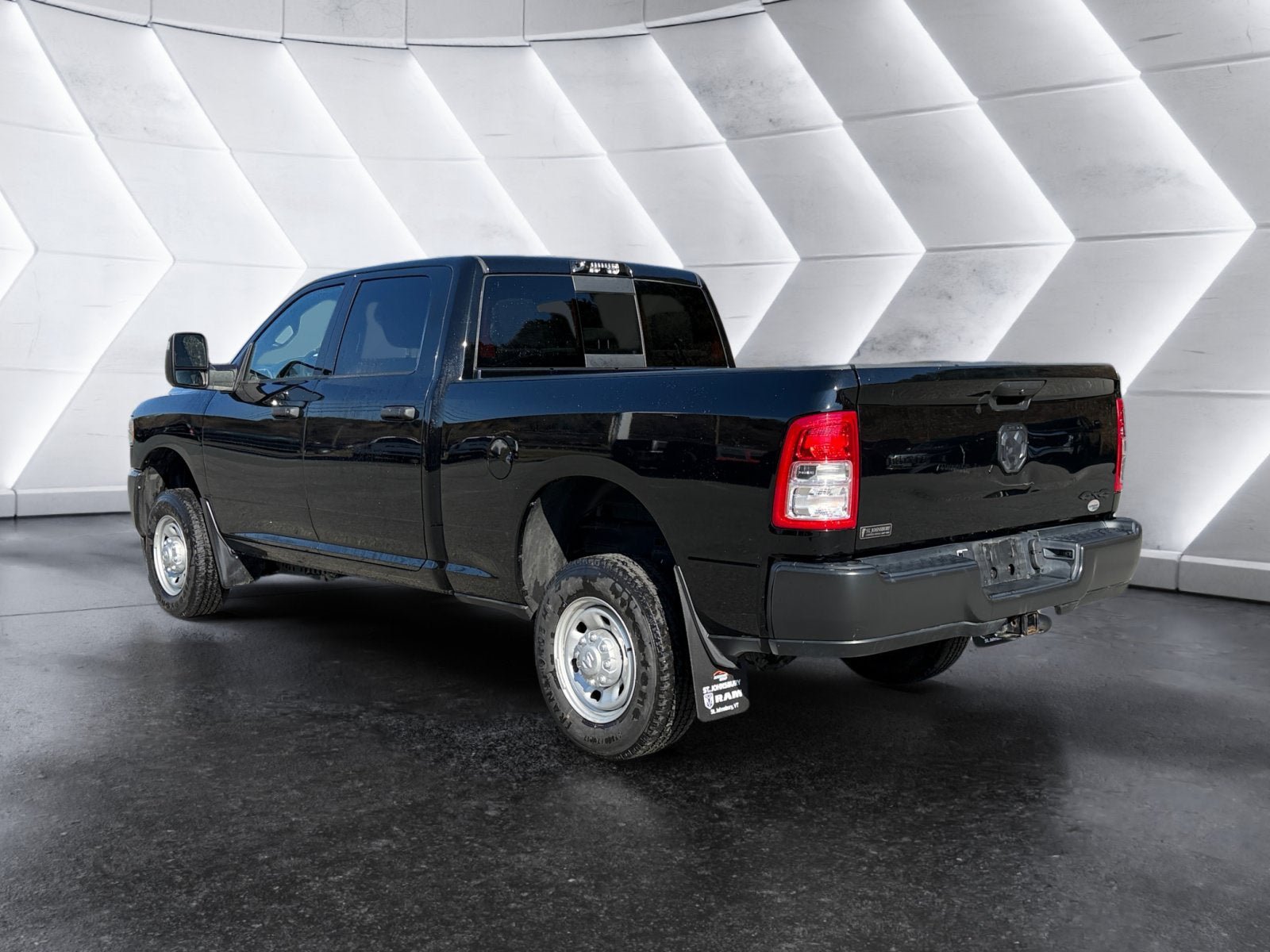 Used 2024 RAM 2500 Tradesman AWD/4WD image 3