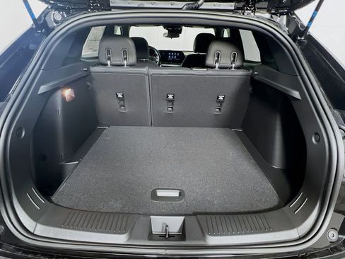 New 2026 Chevrolet Trax RS w/ Sunroof Package image 25