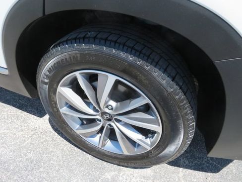 Used 2020 Hyundai Santa Fe SEL w/ Convenience Package FWD image 10