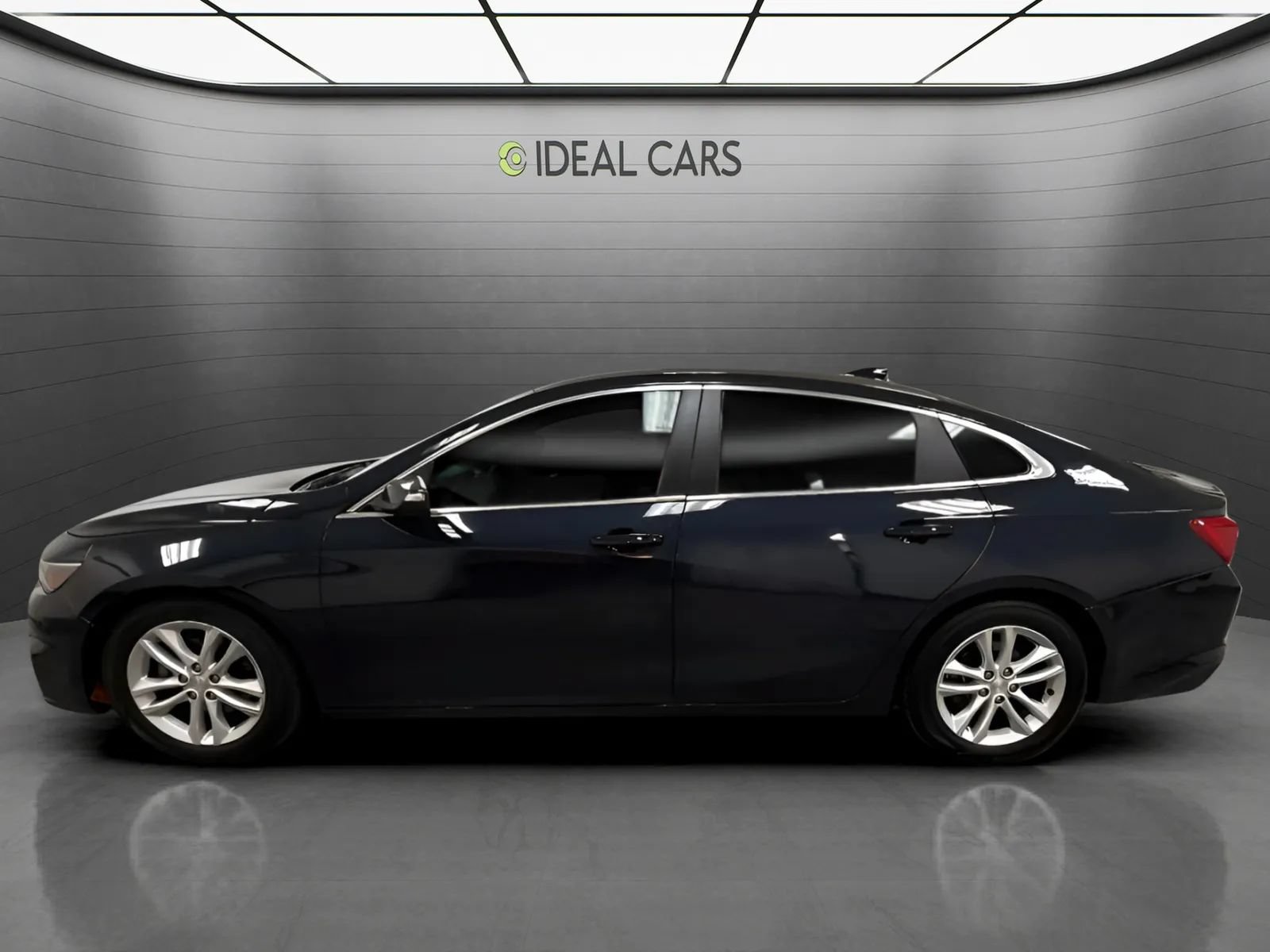 Used 2017 Chevrolet Malibu Hybrid w/ Leather Package FWD image 8