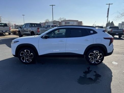 New 2026 Chevrolet Trax RS w/ Driver Confidence Package FWD image 4