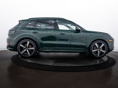 Certified 2026 Porsche Cayenne GTS image 8