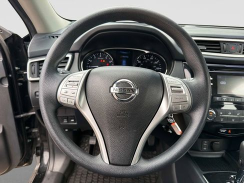 Used 2015 Nissan Rogue S AWD/4WD image 29