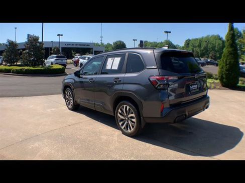 Used 2025 Subaru Forester Touring AWD/4WD image 6