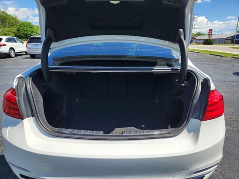 Used 2018 BMW 330i xDrive Sedan w/ Convenience Package image 5