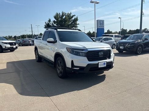 Used 2023 Honda Ridgeline RTL-E image 3