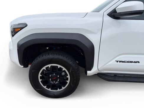 Used 2025 Toyota Tacoma TRD Off-Road AWD/4WD image 19