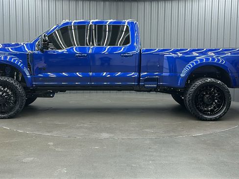 Used 2026 Ford F450 Platinum image 2