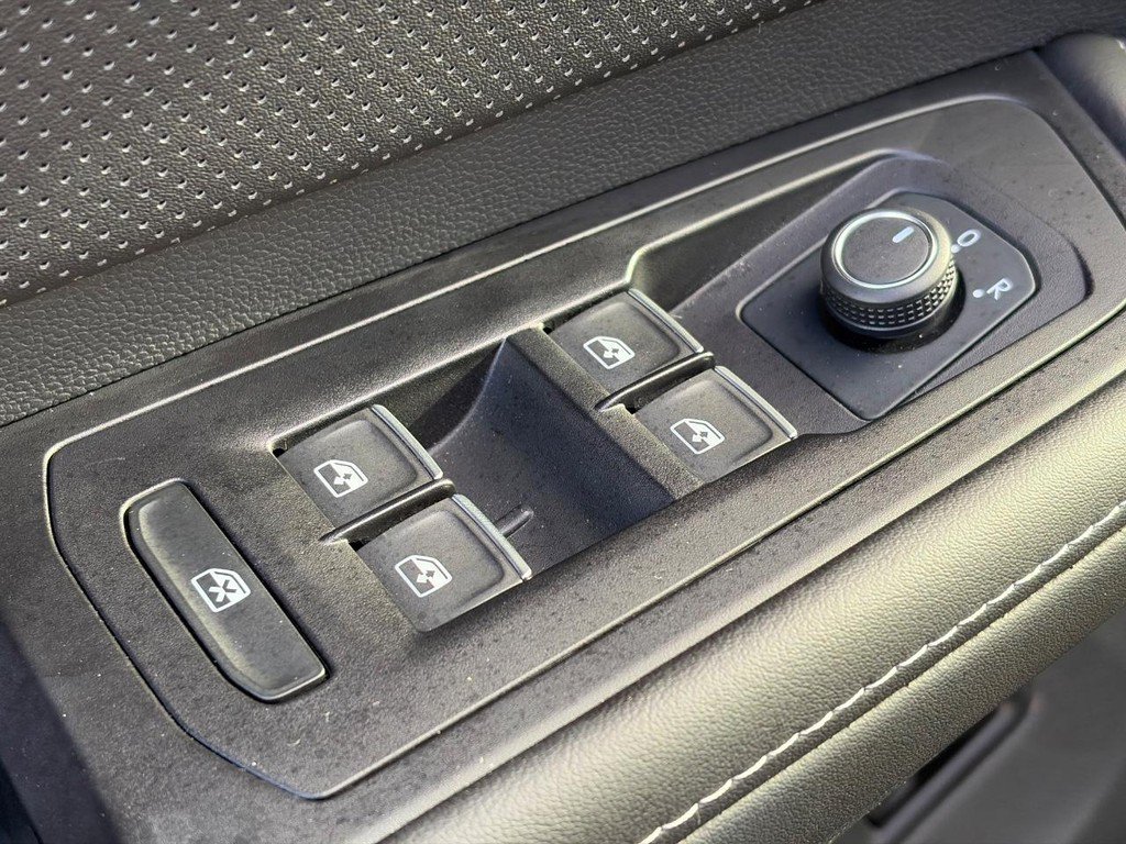 Used 2024 Volkswagen Atlas SE FWD image 22